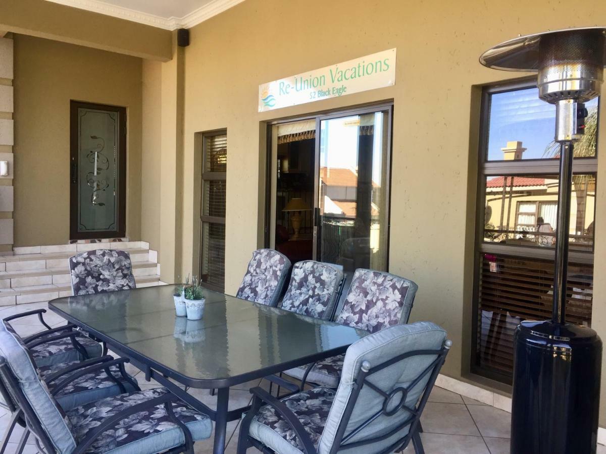 Re-Union Vacations Hotel Hartbeespoort Exterior photo